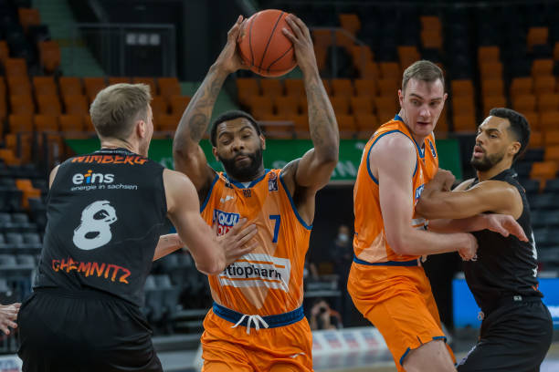 当地数十万 当地数十万