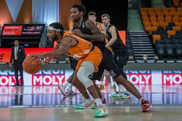 本场比赛因 本场比赛因