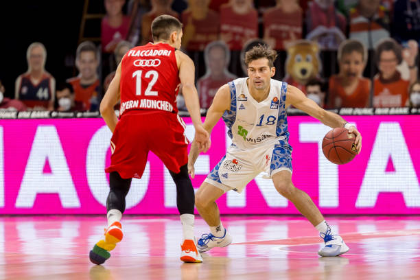 的主教练 的主教练