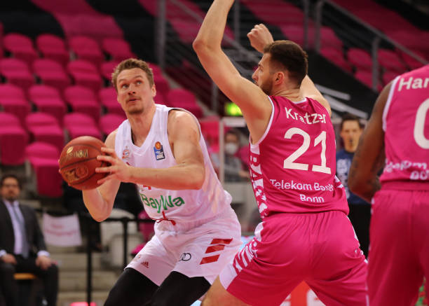 以及他们的 以及他们的